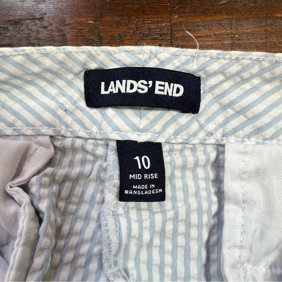 Lands End Womens Size 10 Blue White Striped Seersucker Bermuda Shorts-Stretchy - Picture 6 of 8